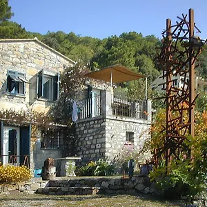 https://cottage-la-casa-del-pittore.hotelitalianriviera.com